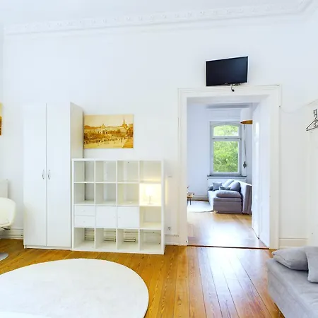 Apartment Stilvolle Altbauwohnung Am Kurpark, Zentral, Fuer Bis Zu 8 Personen Wiesbaden