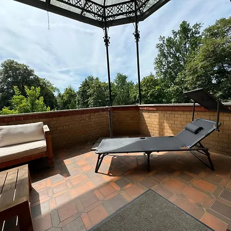 Stilvolle Altbauwohnung Am Kurpark, Zentral, Fuer Bis Zu 8 Personen Apartment Wiesbaden